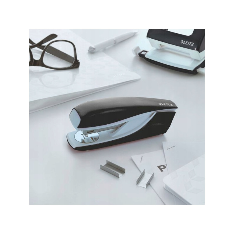 Zszywacz 5502 LEITZ czarny 24-26/6 30k 55021095 średni metalowy LEITZ