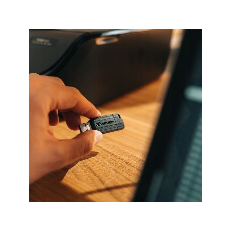 Pamięć USB 16GB VERBATIM USB 2.0 czarny 49063 PIN STRIPE