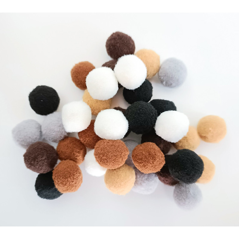 Pompony do dekoracji 35szt. PETS INTERDRUK