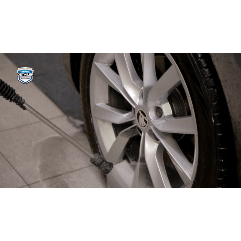 Płyn TENZI DETAILER CZYSTA FELGA do czyszczenia felg 0,6l. (AD-23)