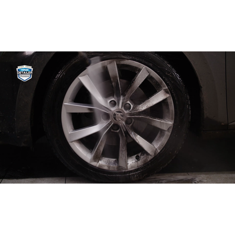 Płyn TENZI DETAILER CZYSTA FELGA do czyszczenia felg 0,6l. (AD-23)